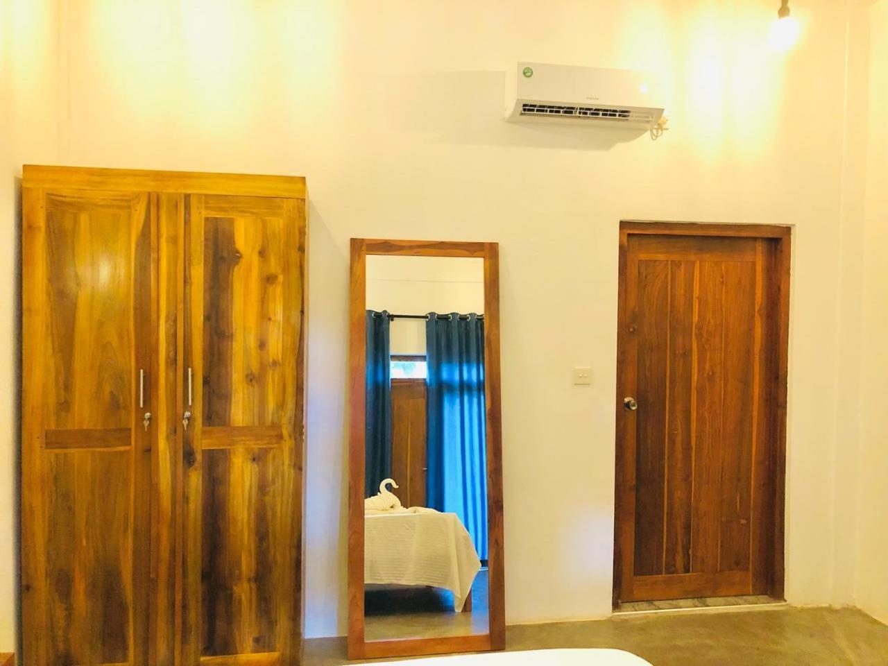 Surf Gangs Arugambay Hotel Arugam Bay Exterior foto